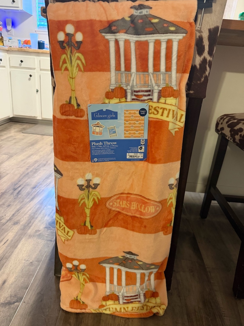Plush Throw Blanket - Stars Hollow Gilmore Girls